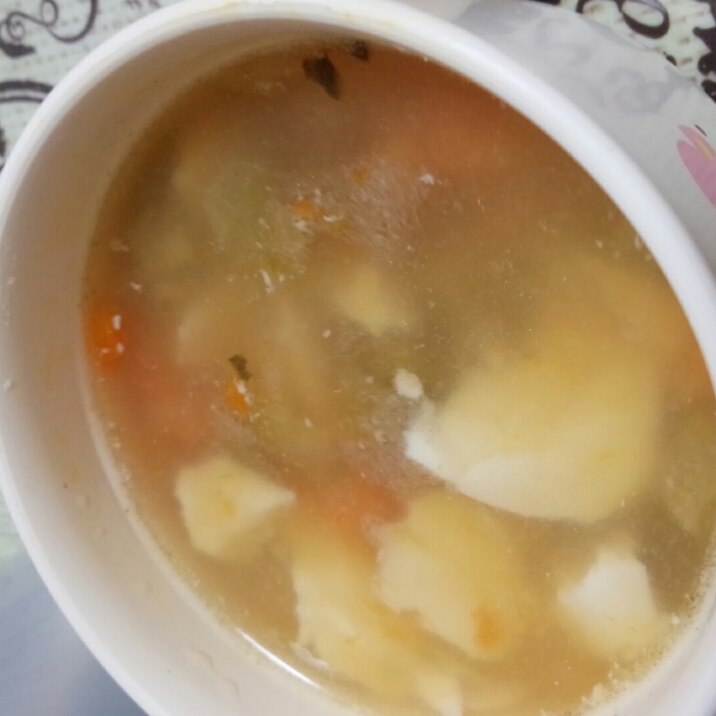 【離乳食完了期】きゅうりと人参と豆腐のスープ